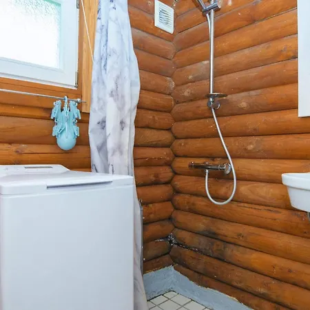 4 Person In Hovborg-by Traum